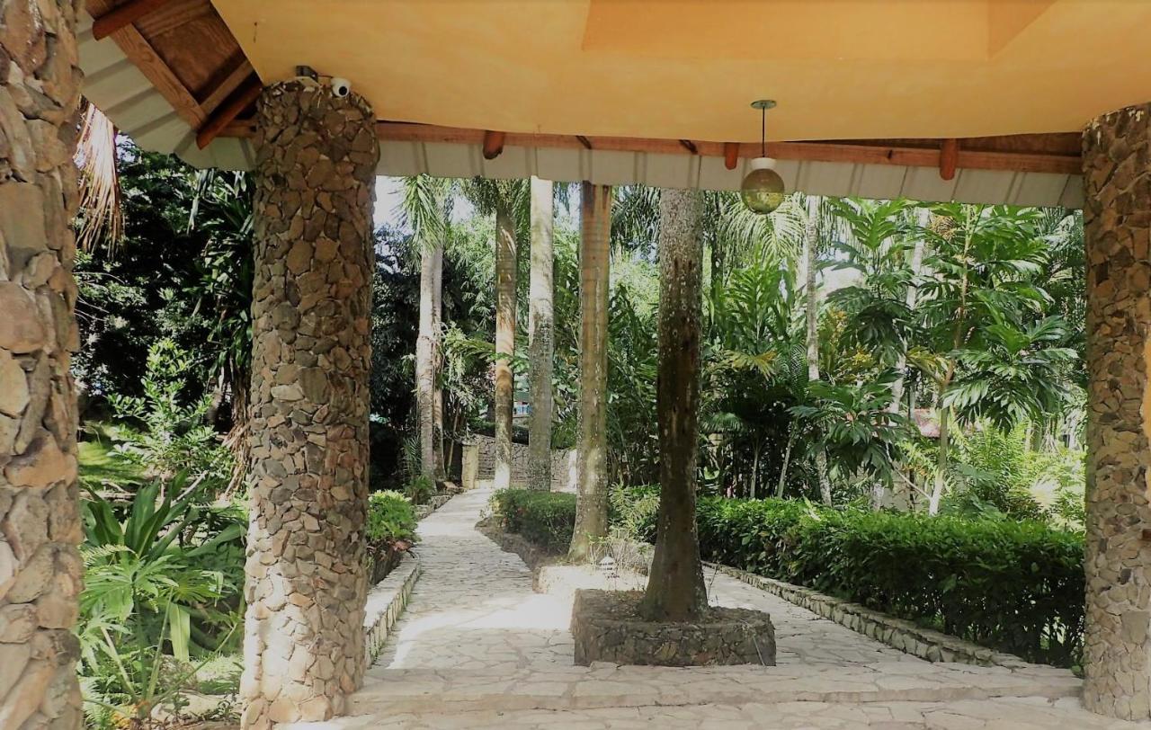 Hotel Colinas Del Rey Hato Mayor Del Rey Extérieur photo